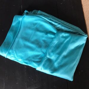 Mesh water wrap with tapered ends